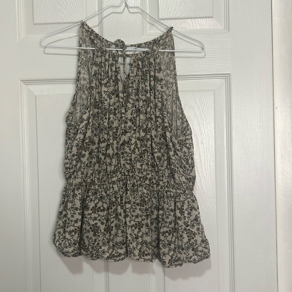 Old Navy Large Floral Shirt‎